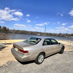 1999 Toyota Camry 