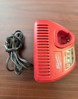 MILWAUKEE CHARGER M 12