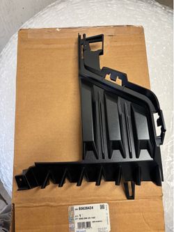 For 2022 2023 2024 Silverado 1500 New Bumper Cover Air Duct Passenger