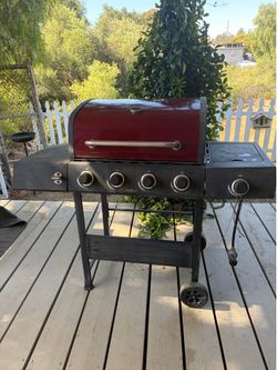 4 Burner Propane Grill