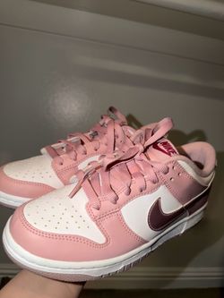 2 pairs of Nike dunks sneakers bundle