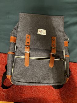 Mooker Backpack (Like New!)
