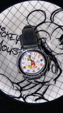 Mickey Mouse world 🌎 watch sings “it’s a small world “