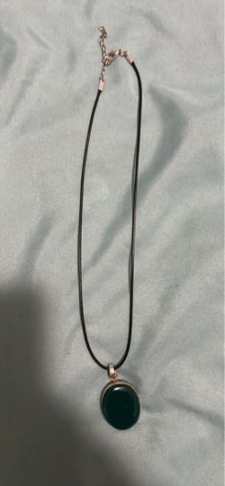 Green Stone Pendant Cord Necklace