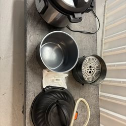 8-Quart Instant Pot Duo Crisp + Air Fryer + Accessories – Great Condition!