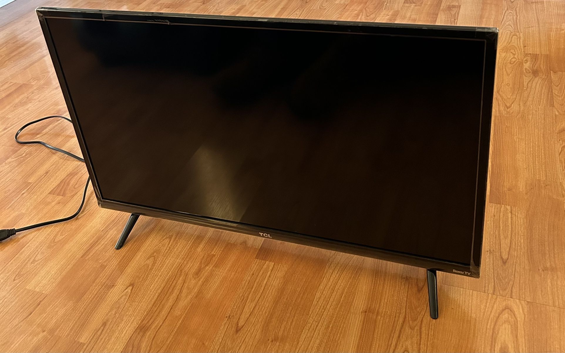 TCL 32 Inches Tv Roku Tv