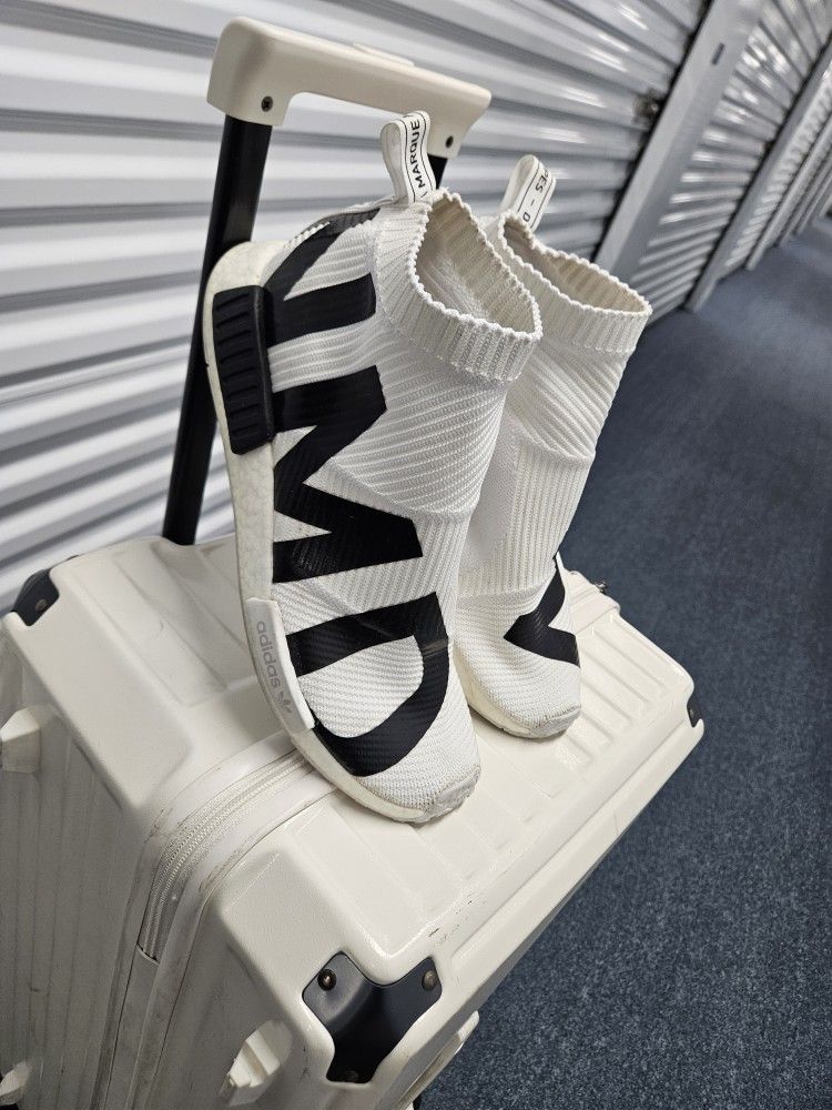 ADIDAS Mens Shoes...Size 11.5