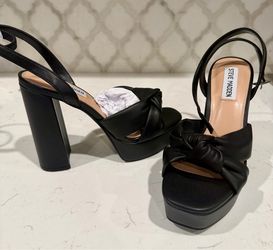 Steve Madden LALA Sandal Size 5.5
