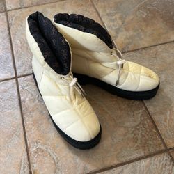 Guess New Boots Size 10 Women 8 Men