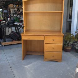 Desk With Hutch 