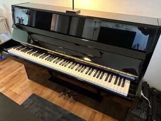 Samick 42” Upright with Bench