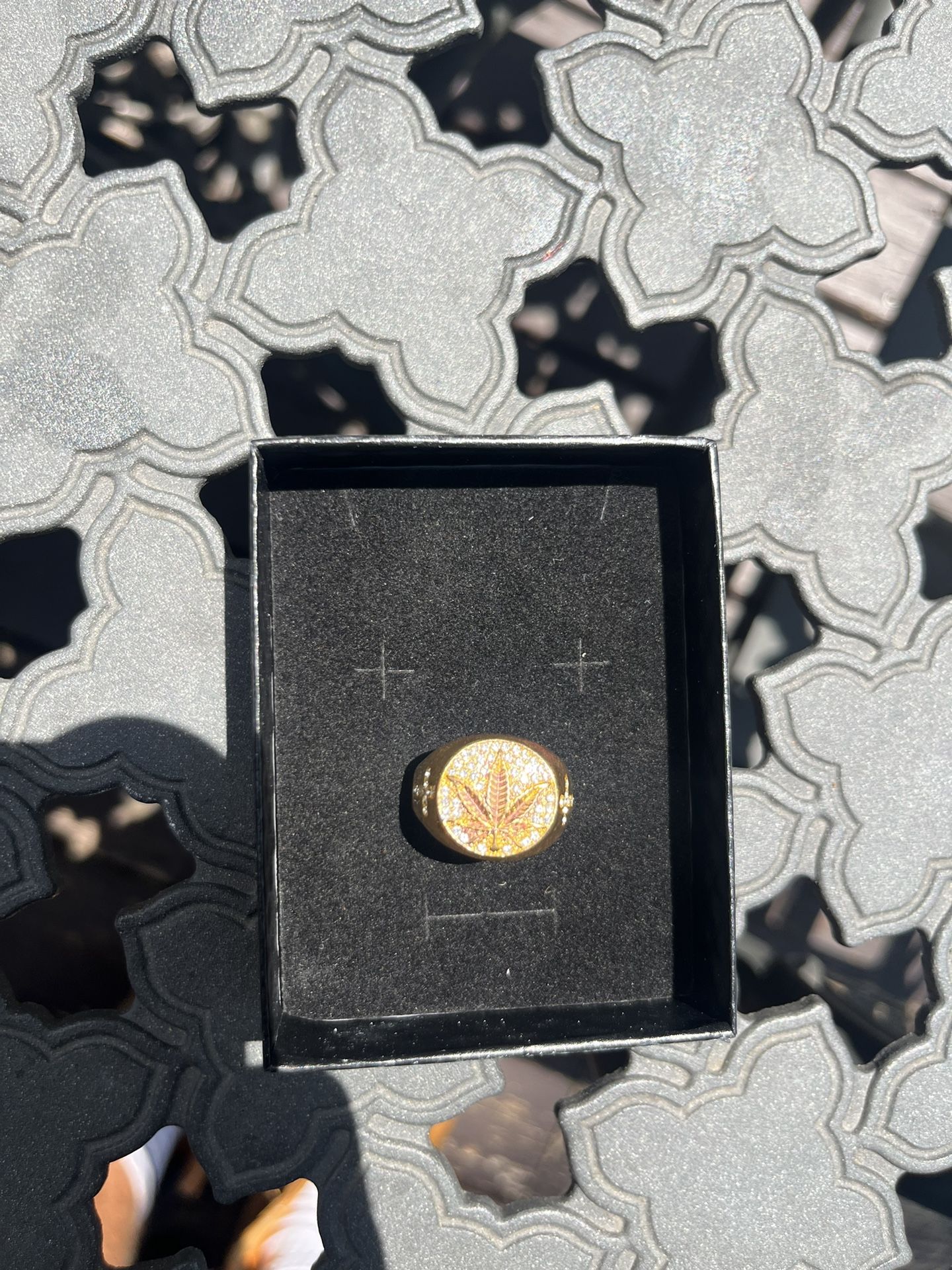 Pot Plant THC Gold Diamond Cross Ring