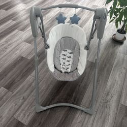 GRACO SWING CHAIR LIKE BRAND NEW 
