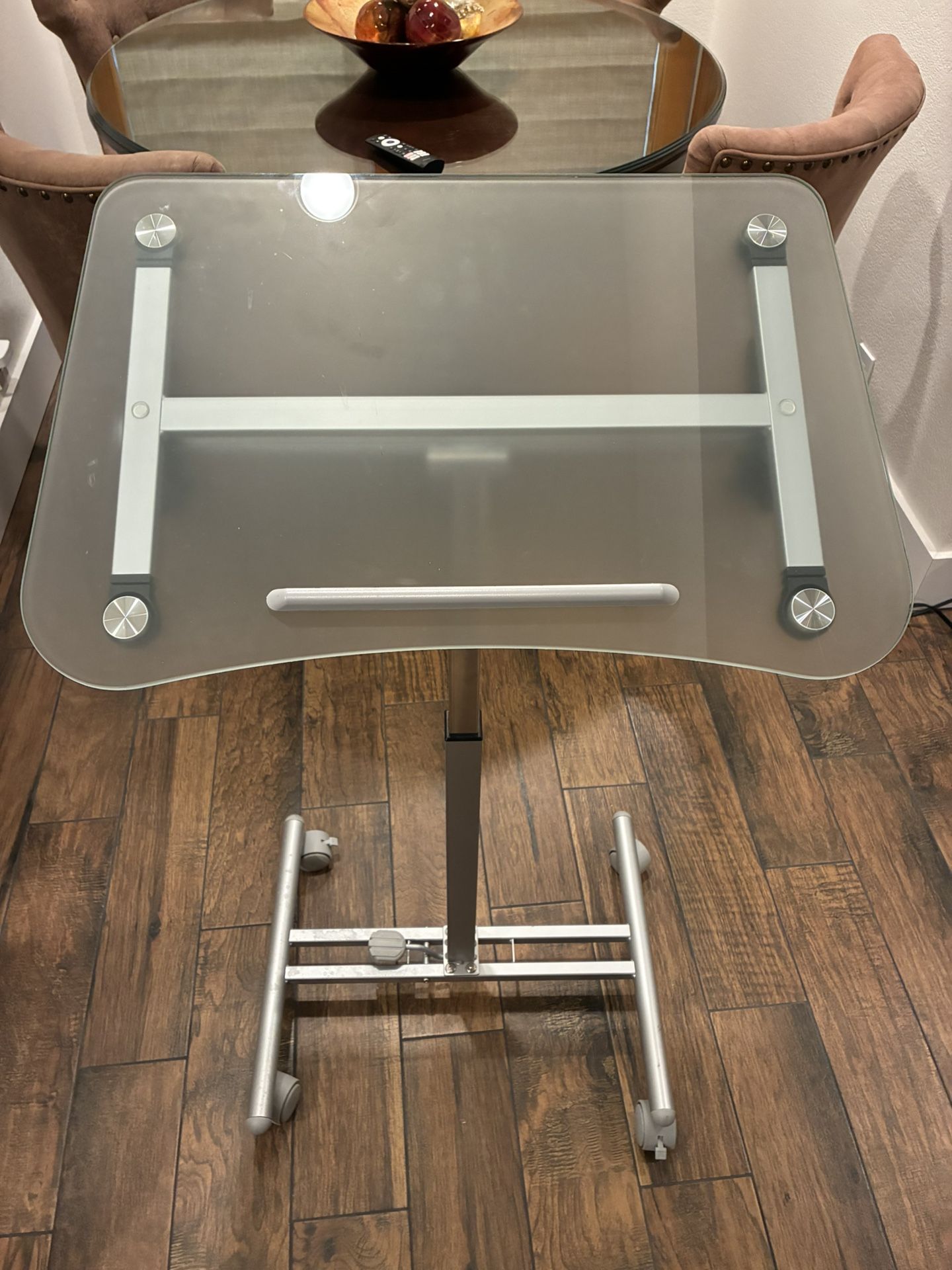 Rolling Computer Table