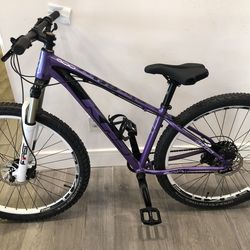 KHS Mountain Bike 27.5”Tires Disc Brakes Trail Fun Ready/Ride