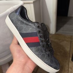 Gucci Aces Size 10