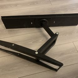 Strong L-Bracket TV Wall Mount – Fits Big Screens!