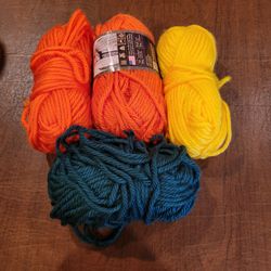 Set of 4 skeins Lion Brand Hometown yarn super bulky orange, yellow, 
dark teal.
One skein is with tag, weight 5oz, syracuse orange, 81yard.
2nd syrac