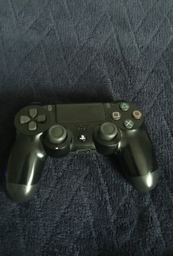 PS4 controller