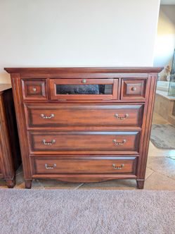 Wood Dresser