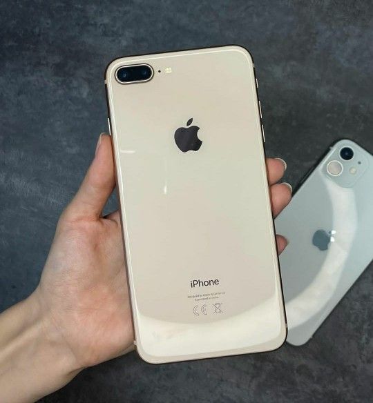 iPhone 8 plus 64GB Unlocked