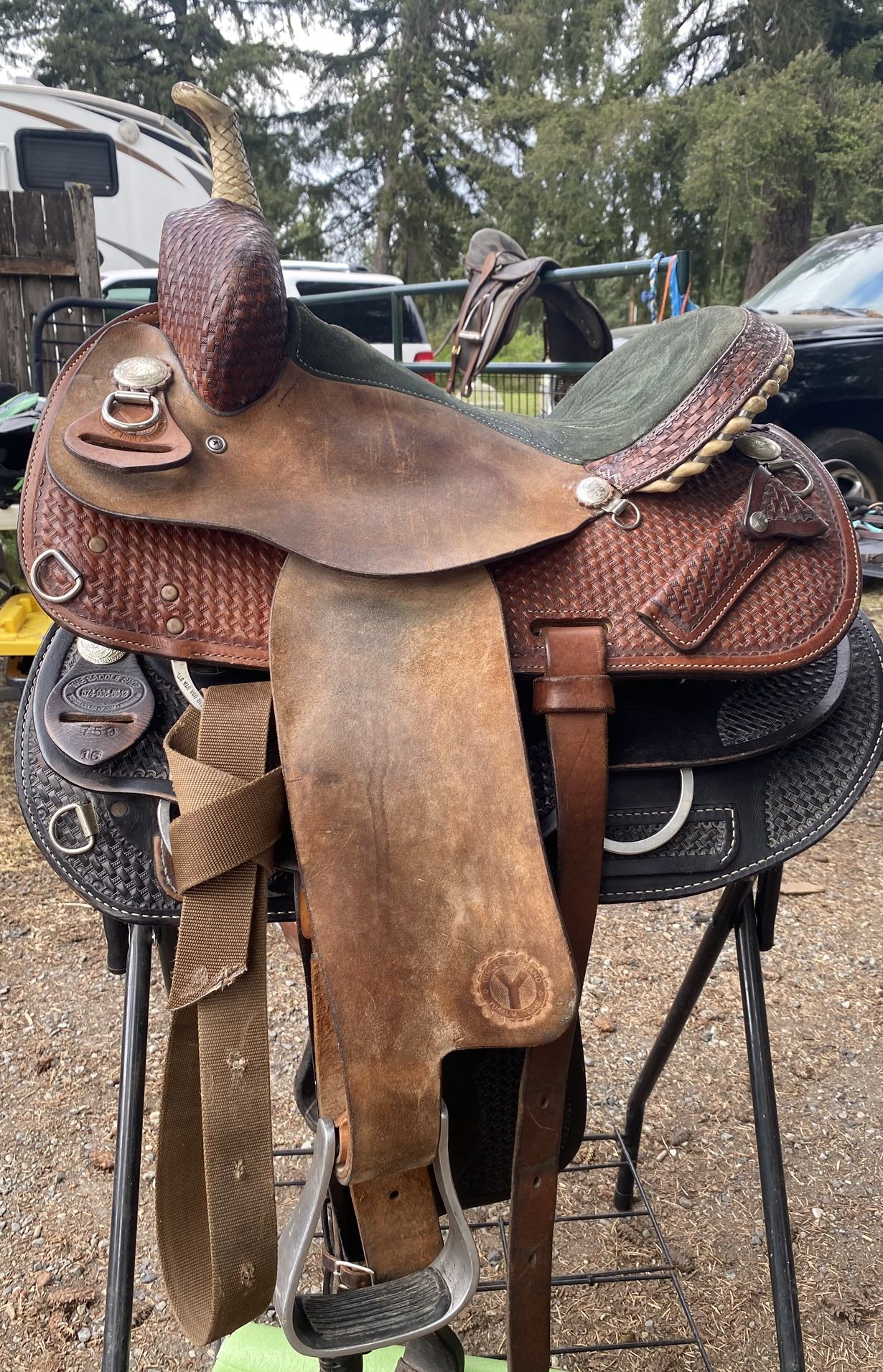 14” Circle Y barrel Saddle