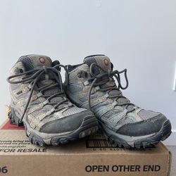 Merrell Vibram Hiking Boots - Like New!