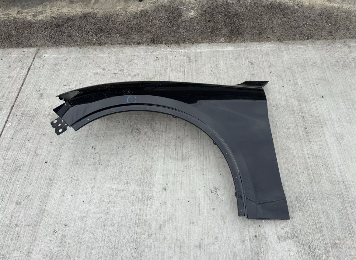 2018-2023 ALFA-ROMEO STELVIO Left Fender 217 OEM