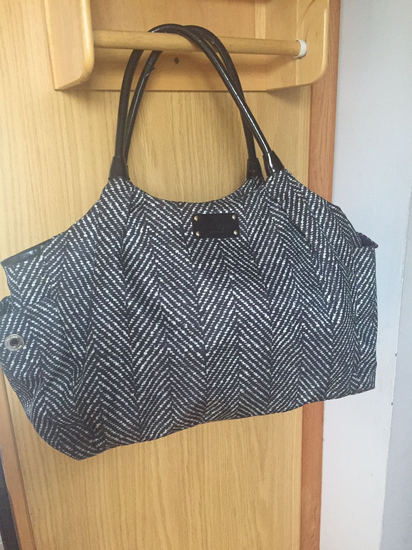 Kate Spade NY Large Tote Diaper Bag This is a beautiful Kate Spade NY Nylon Zebra Multi-function Tote Diaper Bag Satchel