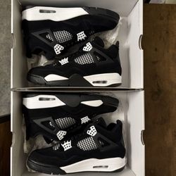 Air Jordan 4 Retro White Thunder