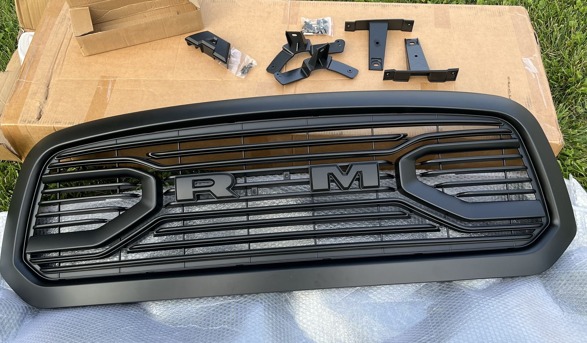 Matte Black Big Horn Style Front Bumper Grill Grille  Dodge Ram 1(contact info removed)-2018