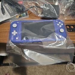 Brand New Blue NINTENDO SWITCH LITE 💙 👌🏼 😎 😍 🙌 👀 