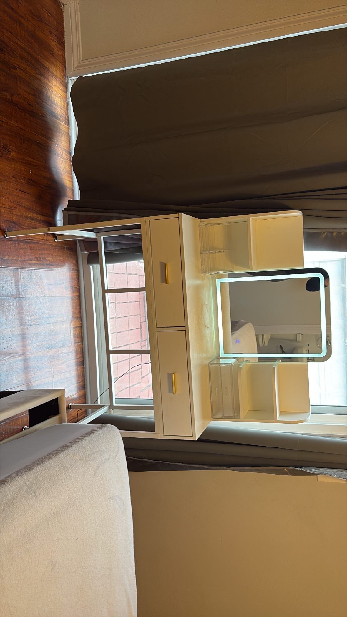 Vanity Brand New led lights