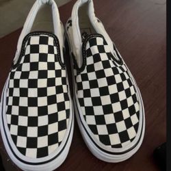 Checker  Vans Size 7.5mens 9womens