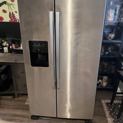 Amada Side By Side Refrigerator 