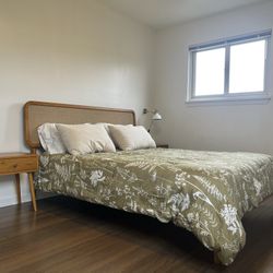 *NEW* Mid-Century Style Queen 3pc Bedroom Set + Mattress - Solid Oak