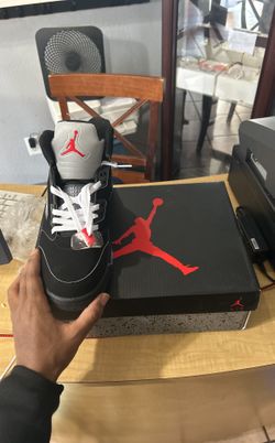 Jordan 5 Retro OG Black Metallic Reimagined