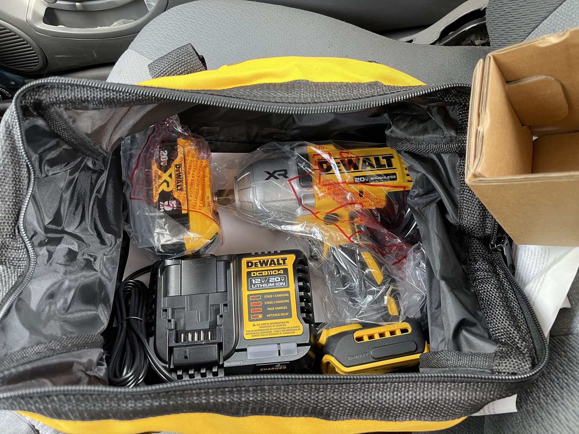Dewalt 1/2 20 Xr Impact Gun Kit Read Below