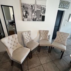Tufted Dinning Room Chairs