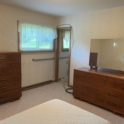 MCM Vintage Bedroom, Set High Boy Lowboy Dresser With Mirror