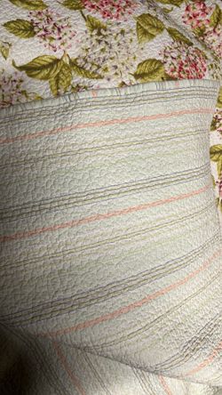 QUILT FLOWER STRIPES QUEEN