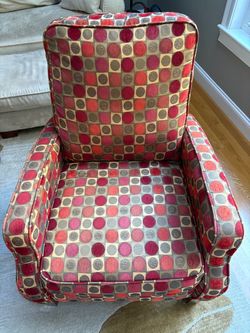 Upholstered Accent Chair with Circle Pattern
