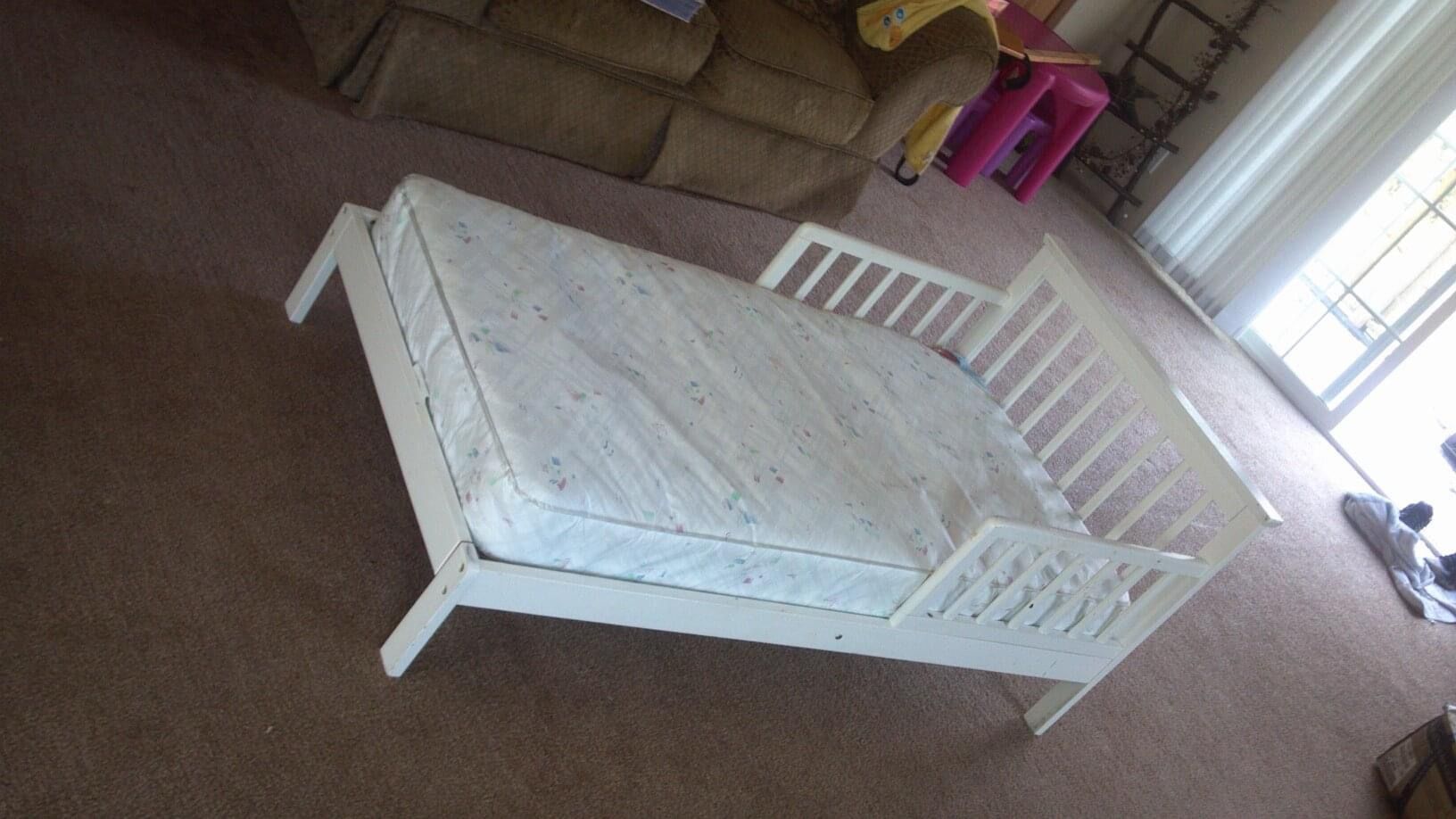 Wooden Toddler Bed With Mattress