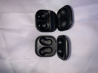 Two different Samsung pod cases no earbuds