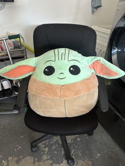 Giant Yoda