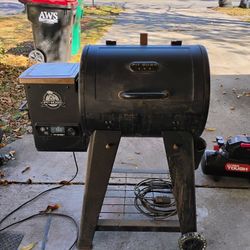 Pit boss Grill