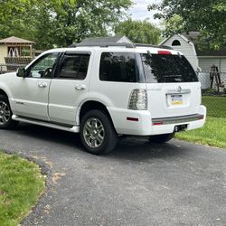 2010 Mercury Mountaineer 