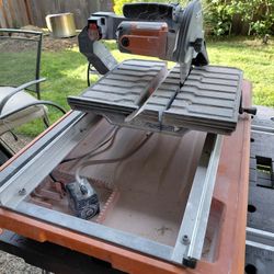 Ridgid 7 in. Tile Saw (R40312)