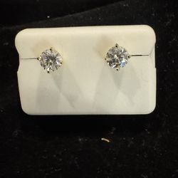 14k Gold Diamond Earrings 
