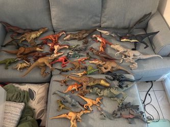 Huge lot of dinosaurs Jurassic Park/World